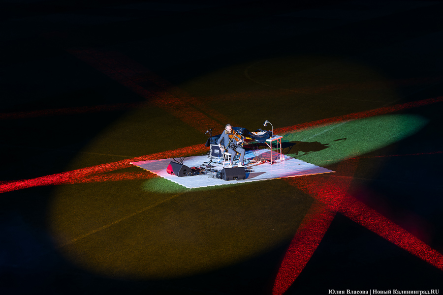 «Звуковая скульптура»: на стадионе «Калининград» устроили саунд-арт-концерт