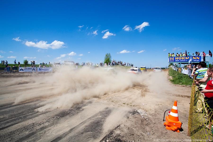 «С шумом и пылью»: фоторепортаж с соревнований по автокроссу