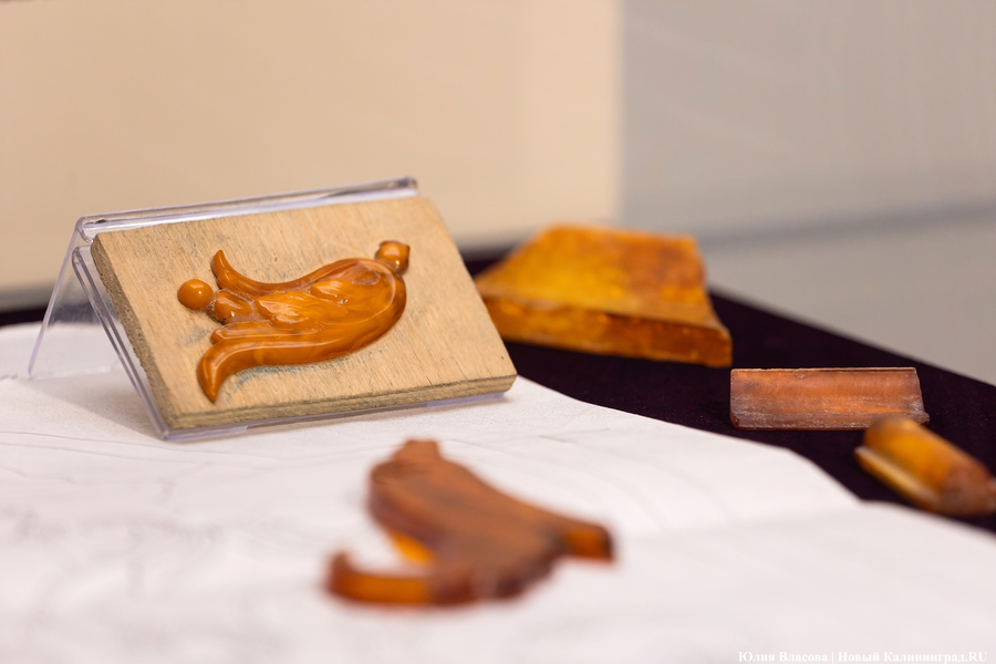 «Денег не было, работы шли»: как воссоздавали Янтарную комнату (фото)