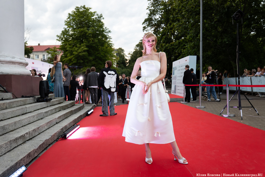 «Короче». Красная дорожка: в Калининграде открылся фестиваль короткометражек (фото)