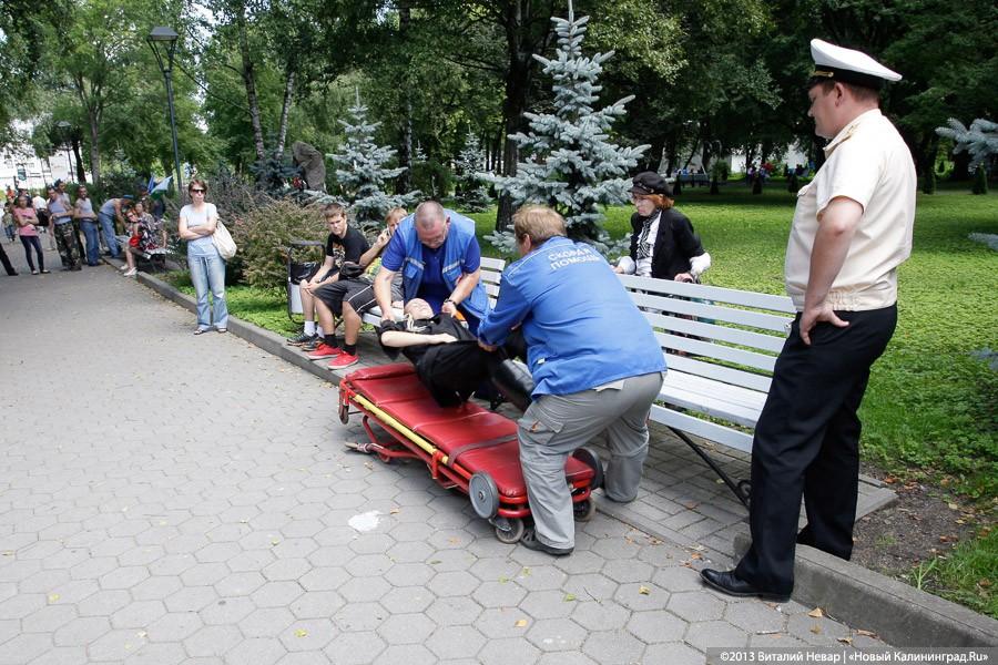 В Калининграде на посту потерял сознание солдат-срочник из Почетного караула (фото)