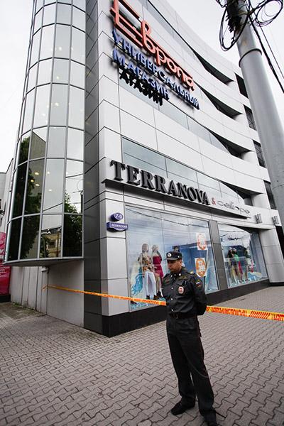 Две «Европы» в кольце: на Ленинском проспекте массовая эвакуация