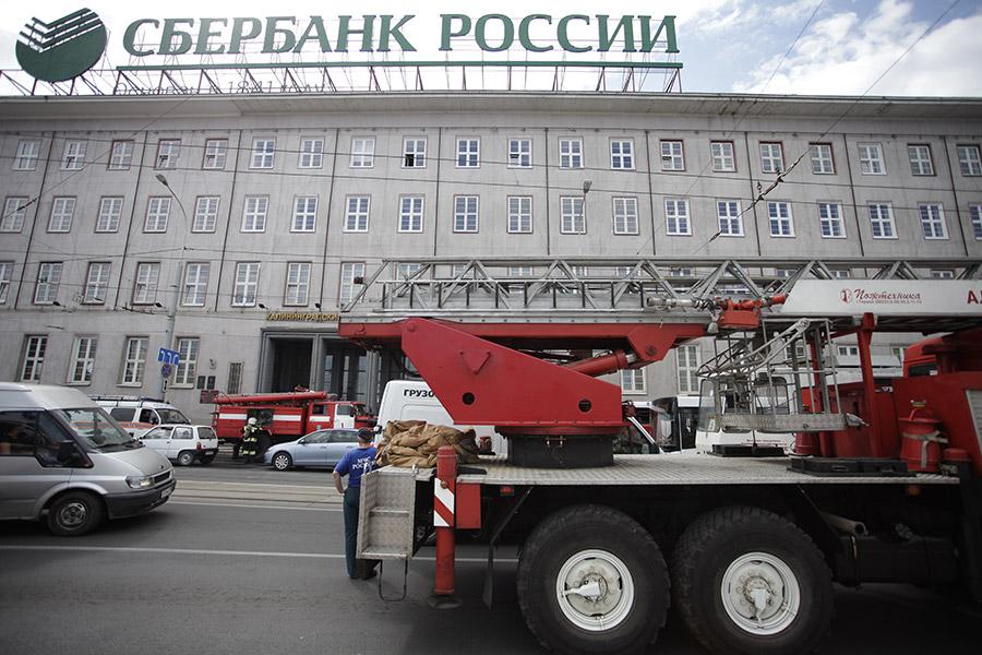 В КГТУ на Советском проспекте произошло задымление, работали 5 пожарных расчётов (+фото)