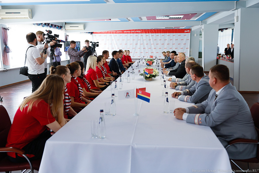 Смена машинистов: калининградский «Локомотив» представил новых тренера и капитана (фото)