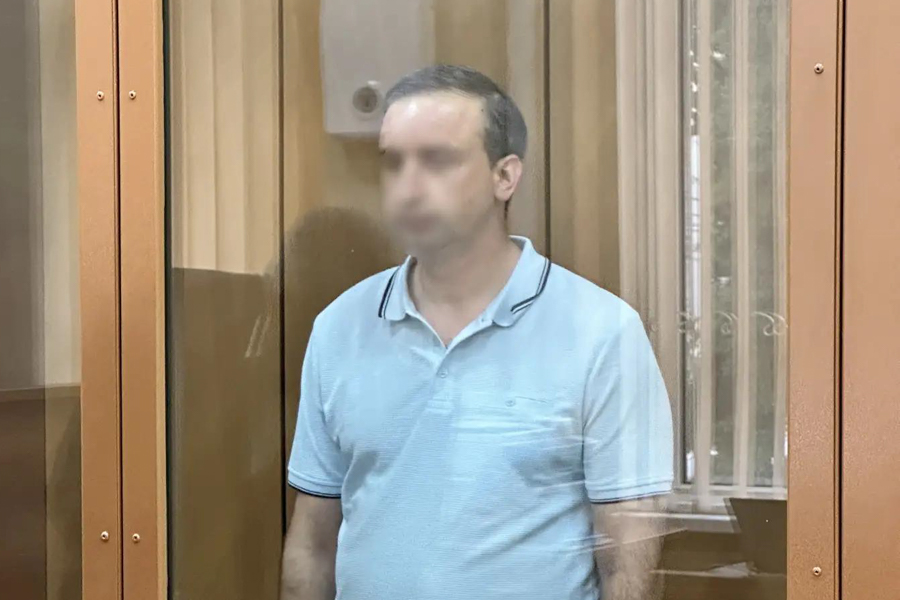 Бывшего главврача Полесской ЦРБ взяли под стражу (фото)