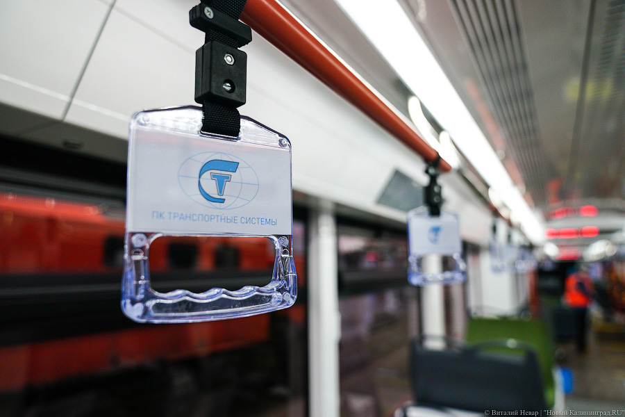 Летучий голландец: в Калининград привезли новый трамвай (фото)