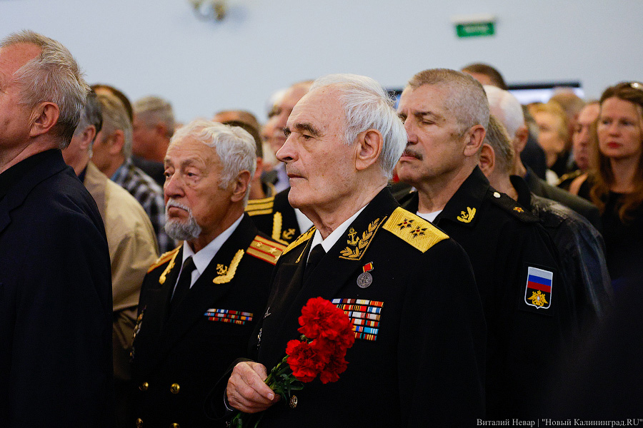 Калининград прощается с адмиралом и экс-губернатором Владимиром Егоровым (фото)