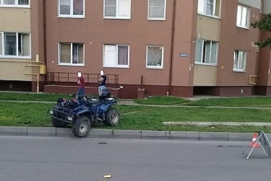 В Калининграде юноша на квадроцикле сбил 6-летнюю девочку (фото)