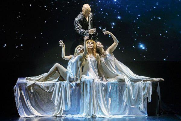 Не пропустите волшебный, сексуальный и волнующий мюзикл в Доме искусств 