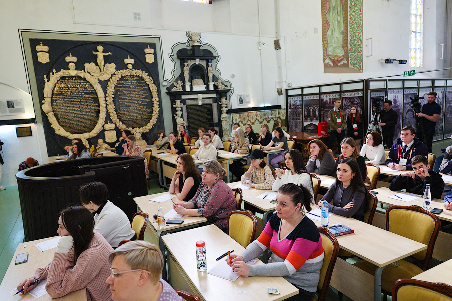 Тотальный собор: как калининградцы проверяли знание русского языка (фото)