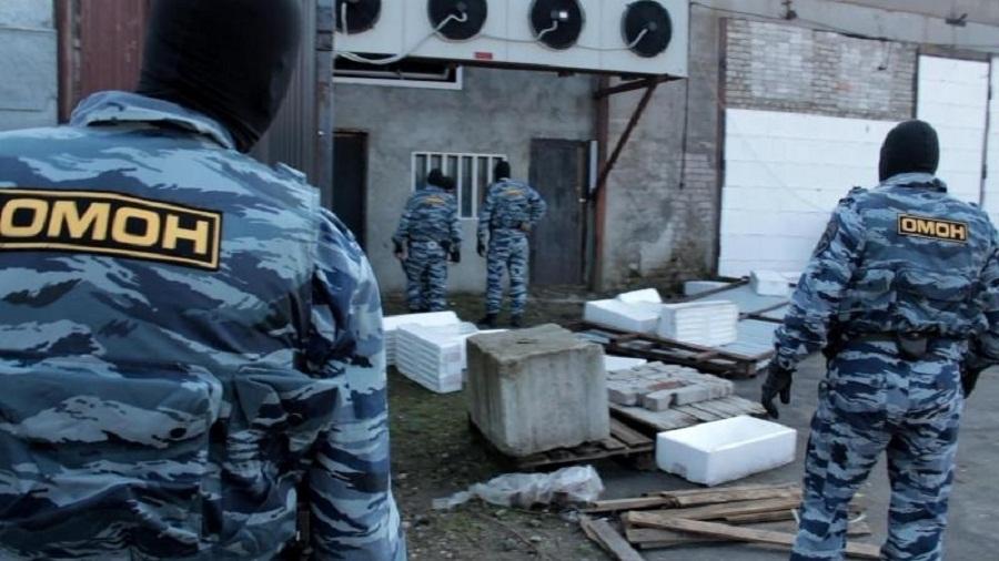 Полиция обнаружила в Балтийске незаконный рыбный цех, в котором работали нелегалы (фото)