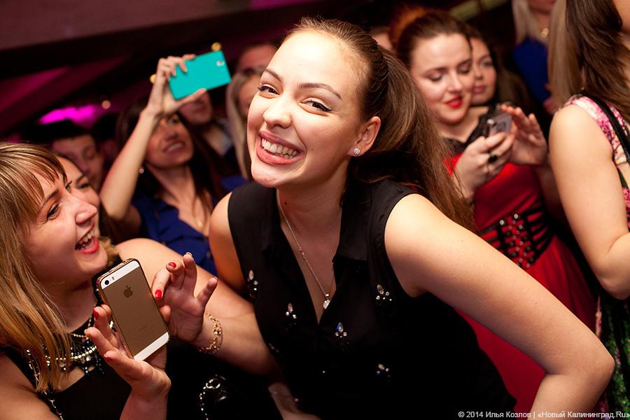 Только для девушек: белорусские стриптизёры «раскачали» «Stereo Cafe»