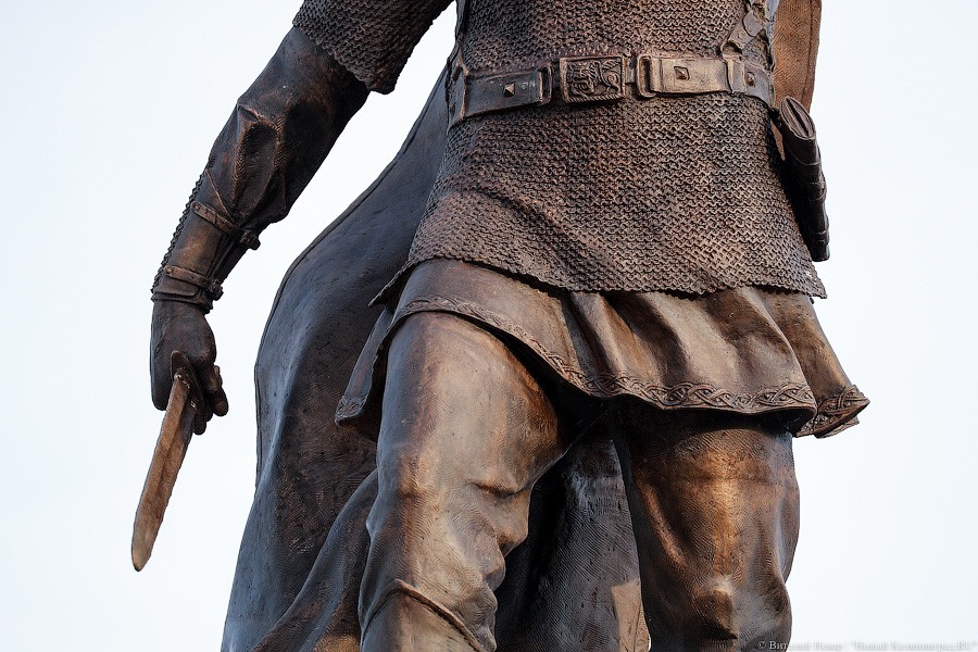 Невский в деталях: как выглядит новый памятник вблизи