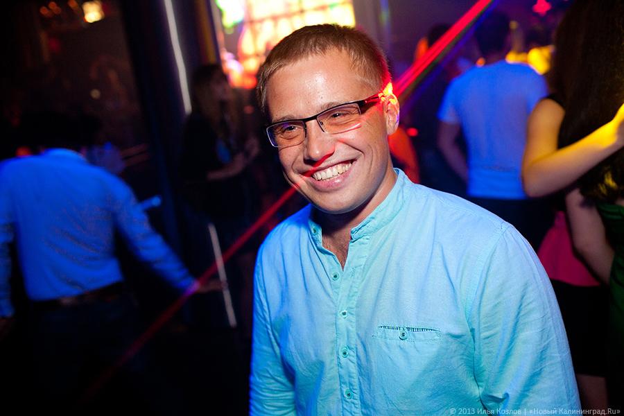 Бикини-пляж: в «Платинуме» прошел показ купальников