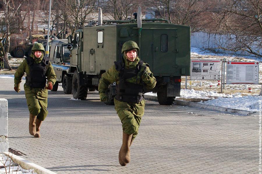 "Солдат спит - министр идет": фоторепортаж "Нового Калининграда.Ru"
