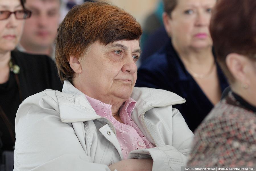 «По верхам»: как два министра Калининградской области на заседании АМОКО отчитывались