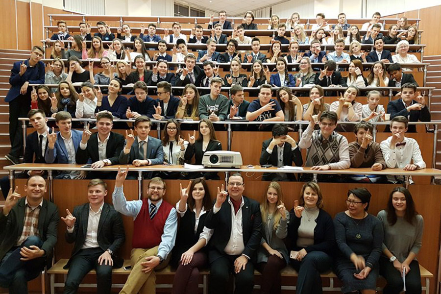 Большие возможности: Школа МГИМО в Калининграде объявила набор учеников