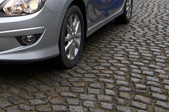 Творческая интеллигенция заявила о желании участвовать в судьбе брусчатки