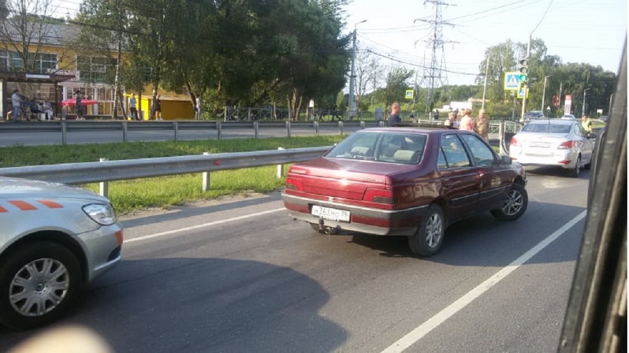 Очевидцы: из-за ДТП в районе «Космы» образовалась пробка в сторону центра (фото)