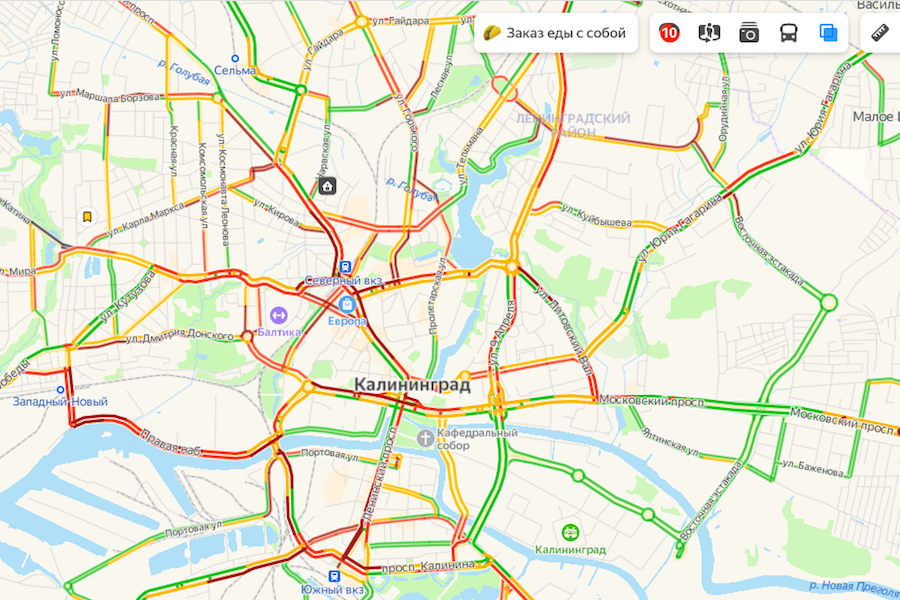 Вечером во вторник город встал в 10-балльных пробках