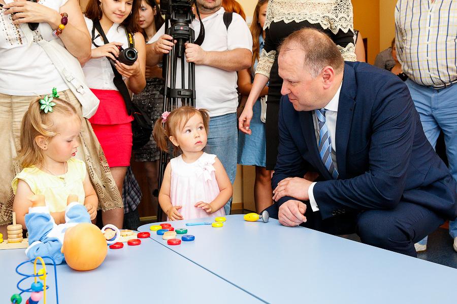 «С небольшим опозданием»: в пос. им. А. Космодемьянского открылся новый детский сад 