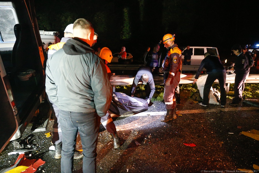 Жертвы ДТП: что происходит на месте аварии под Гвардейском (фото)