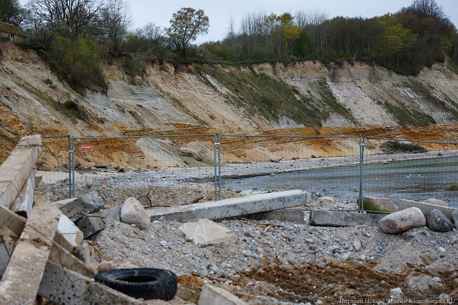 Пляж огородили: что происходит в Филинской бухте после начала стройки (фото) (исправлено)