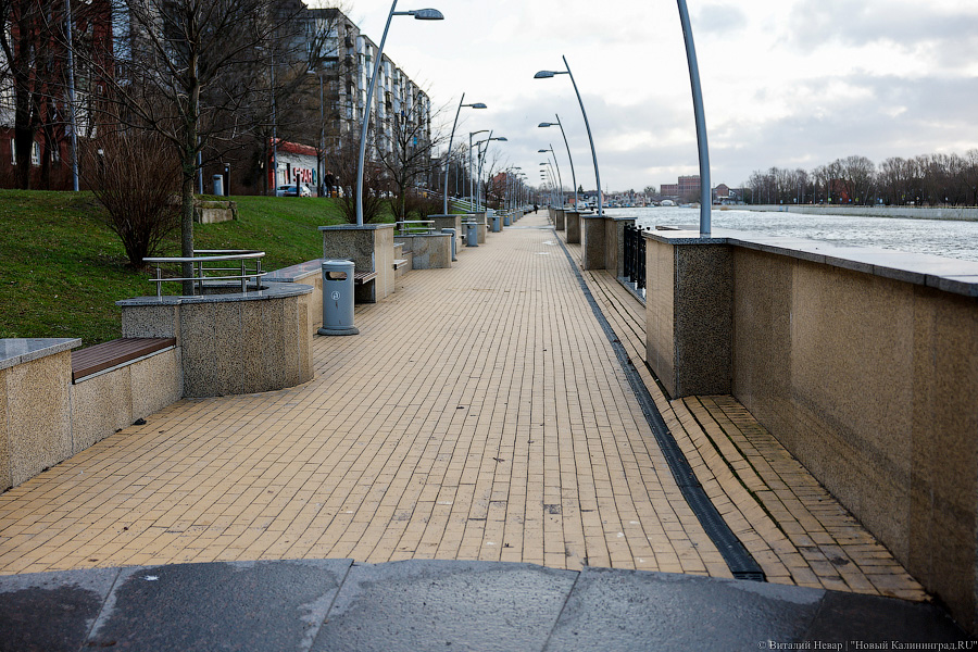 Трибуца и пустоты: что происходит с многострадальной набережной (фото)