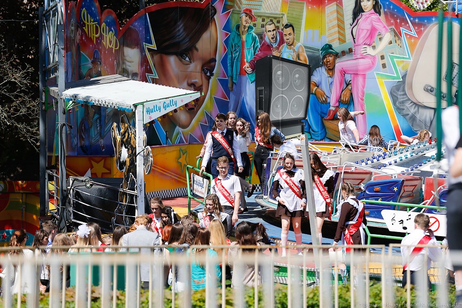 «Звонок для ученика»: как калининградские школьники отмечают конец учебного года