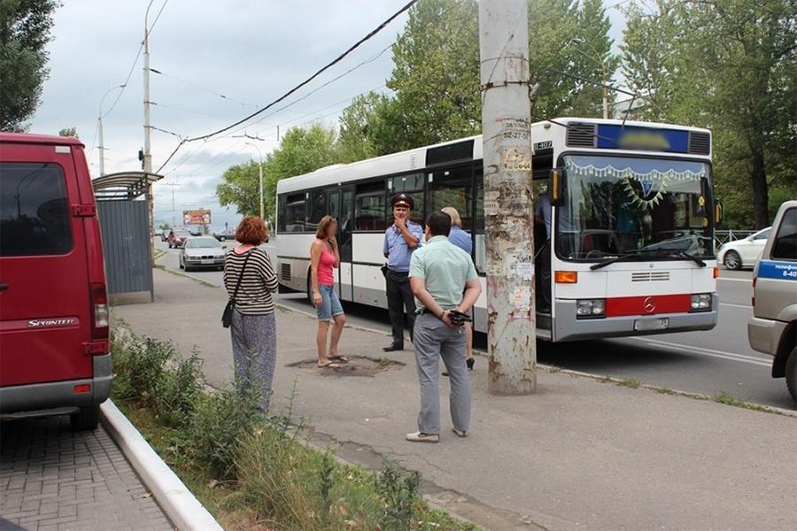 Полиция задержала подозреваемых в нападении на водителя автобуса в Калининграде (фото)