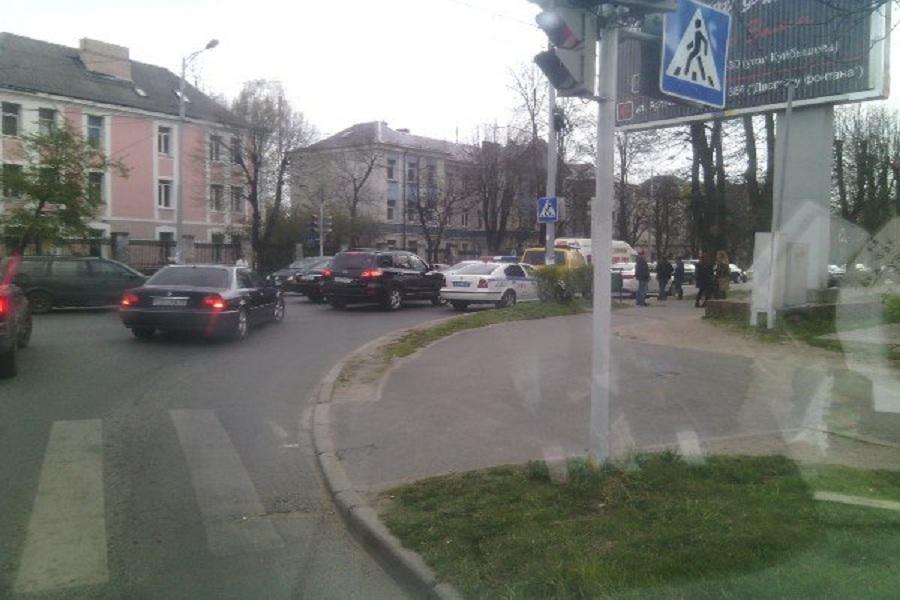 На ул. Невского произошло ДТП, образовалась пробка (фото)
