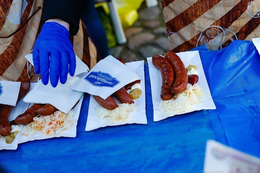 Тот же праздник, только в профиль: День длинной колбасы прошёл на новом месте