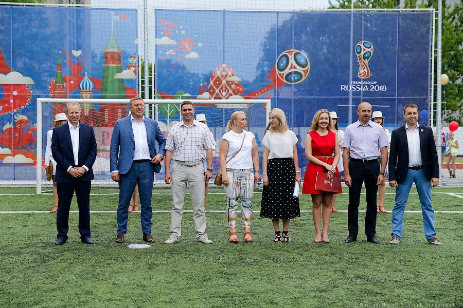 Под шоу барабанщиц: в Калининграде стартовал набор волонтеров для ЧМ-2018