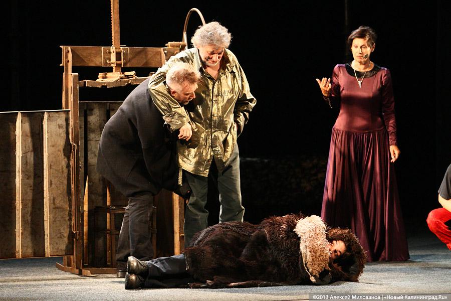 Гамлет: постановка Някрошюса и театра «Мено Фортас» в Калининграде