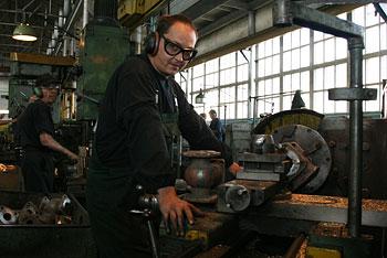 Минпромторг объявил о 23%-ном падении производства в стране