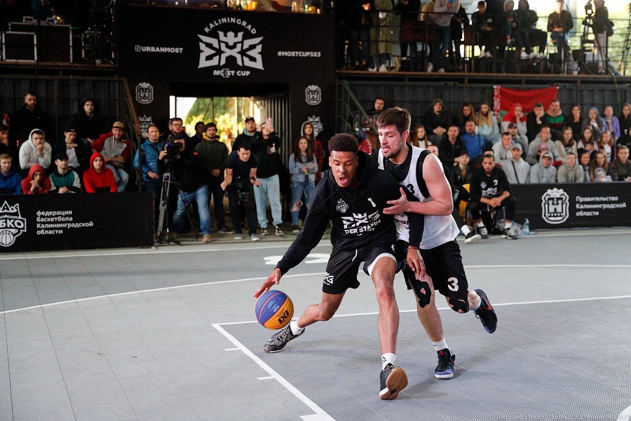 Слэмданк под мостом: в Калининграде прошел статусный турнир по стритболу (фото)