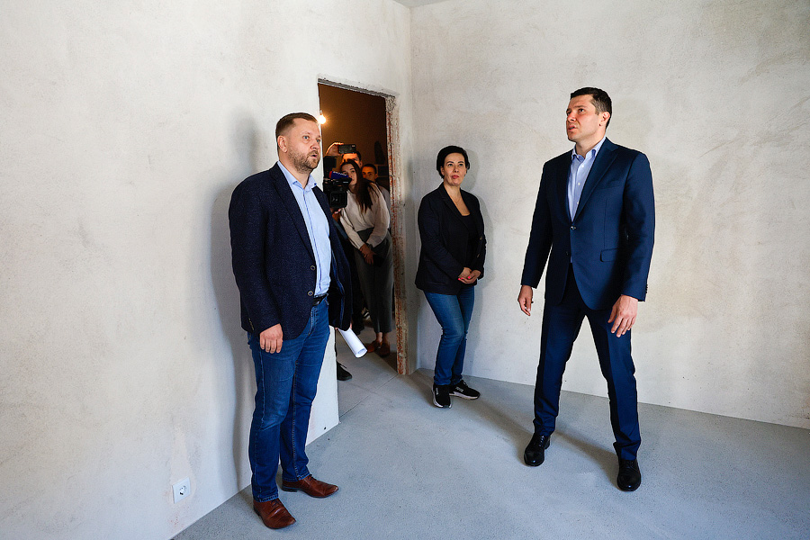 Как Алиханов завязал шнурки министру, зашёл в тоннель и «дал» полякам уголь (фото)