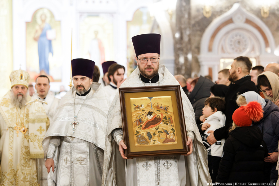 Свет Рождества: как в Калининграде прошла праздничная служба