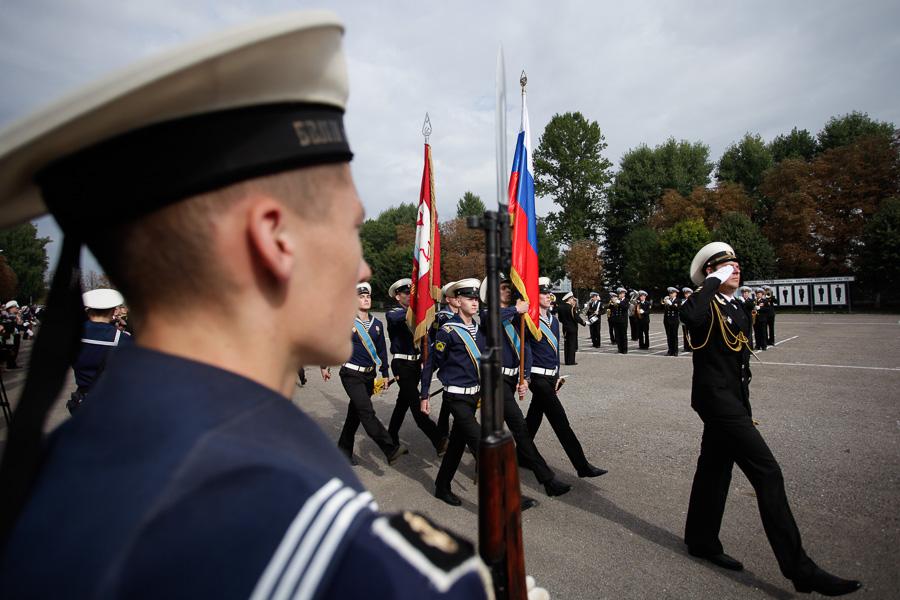 На верность Родине: 300 курсантов БВМИ приняли военную присягу