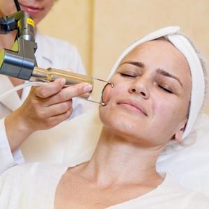 Продли молодость: современный безоперационный метод омоложения кожи