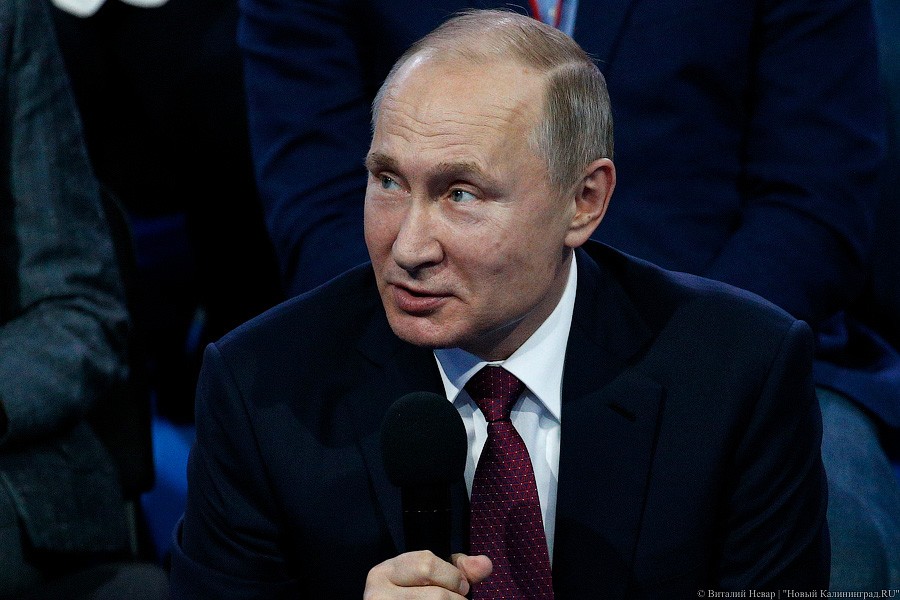 Путин ввел санкции против Украины