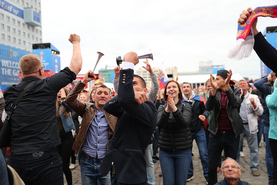 Усы победы: как Калининград болел и радовался за сборную России (фото)