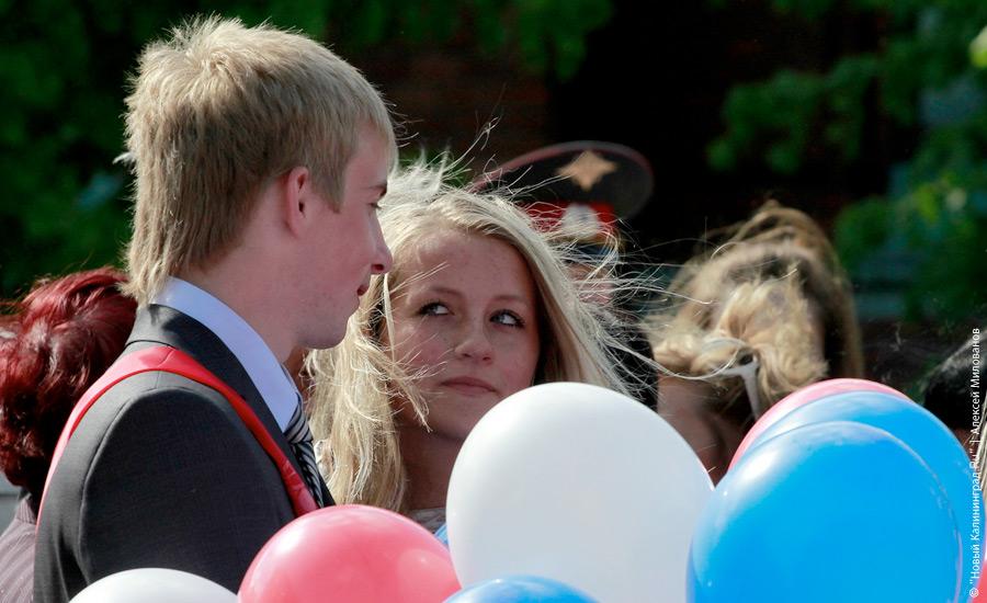 "Последний звонок-2010": фоторепортаж "Нового Калининграда.Ru"