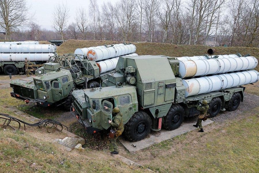 Мирное небо: фоторепортаж с тренировки по боеготовности расчётов С-300 ПВО