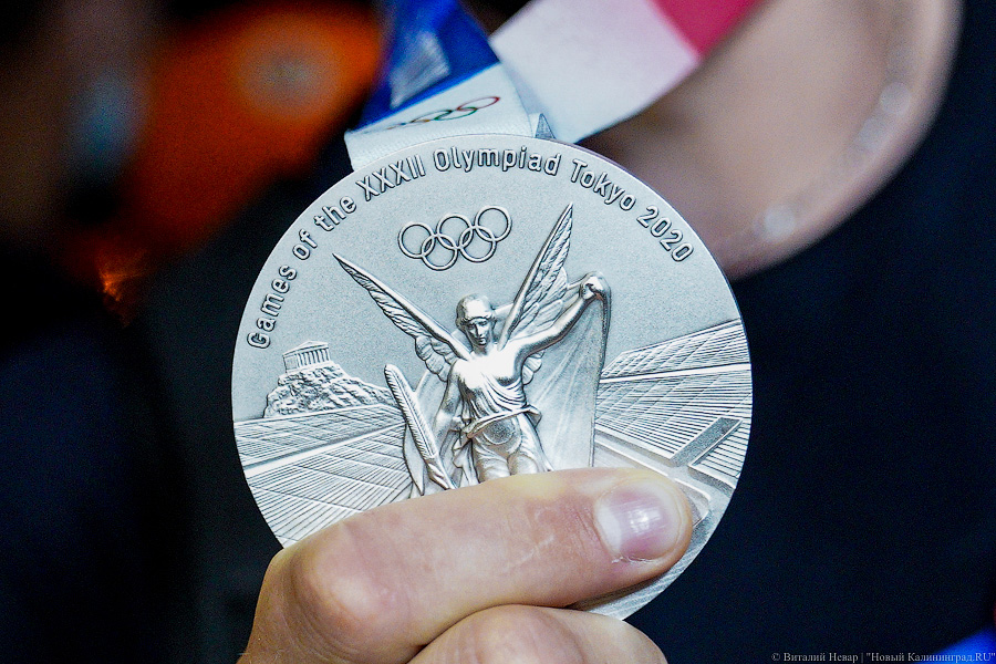 Серебро в Храброво: олимпийский призёр Станислав Шаров прилетел в Калининград (фото)