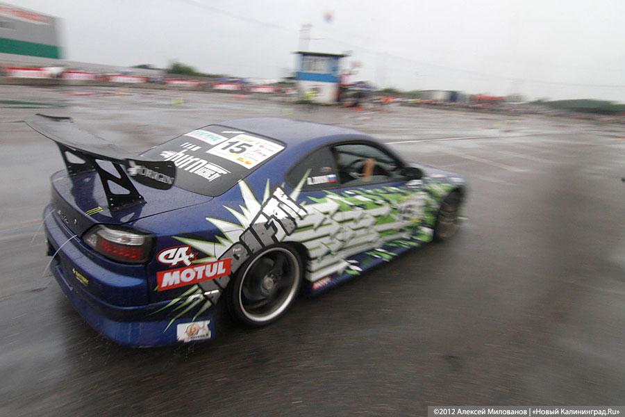 «Скользящие»: фоторепортаж с дрифт-шоу