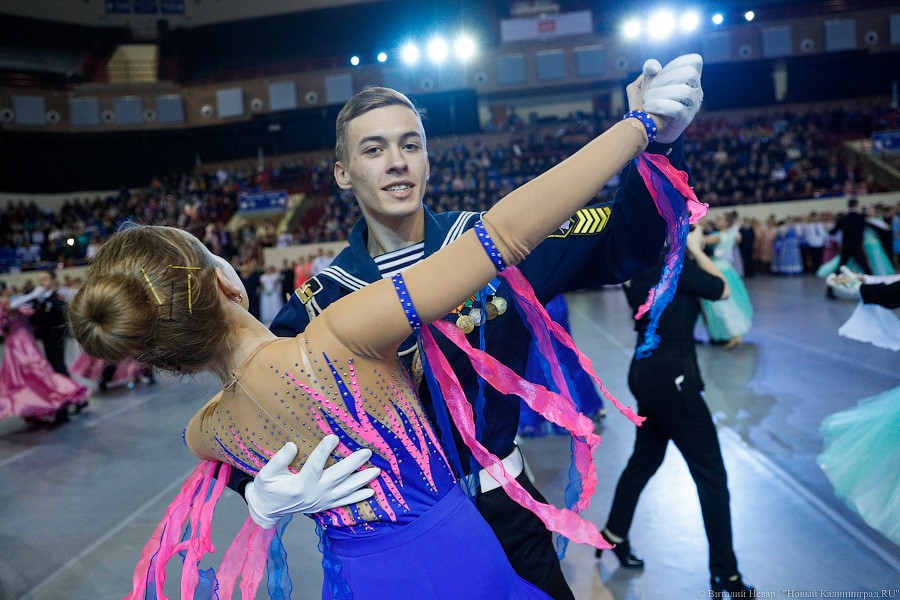 Танцы с министрами: чем запомнился кадетский бал в Калининграде