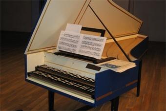 Правительство области купит музколледжу клавесин за 1,1 млн рублей 