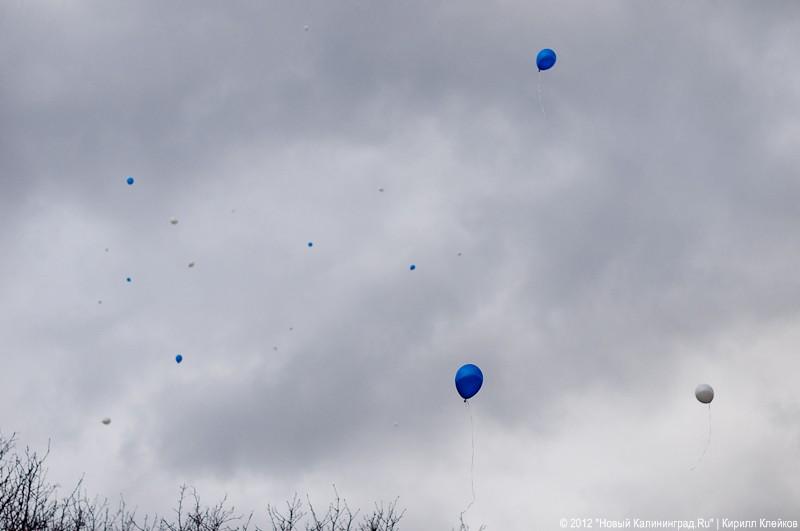«Путинг, тосты и стабильность»: фоторепортаж с митинга в поддержку Путина  
