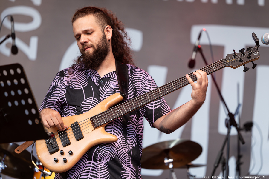 Гости из Северной Пальмиры и Мур: как прошёл второй день «Калининград Сити Джаза»